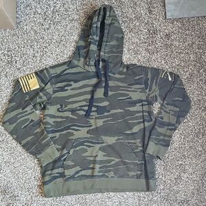 Men's Grunt Style Green Camouflage Hoodie with Black Graphic Print Size Large